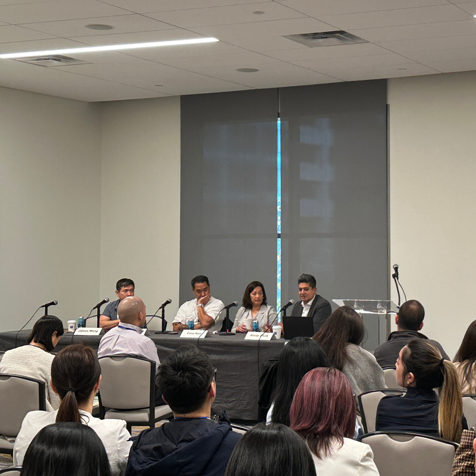 Alaap (far right) leads a panel titled “Boon or Bane: How to Maximize ROI on Health Data in AI While Effectively Managing Risk.